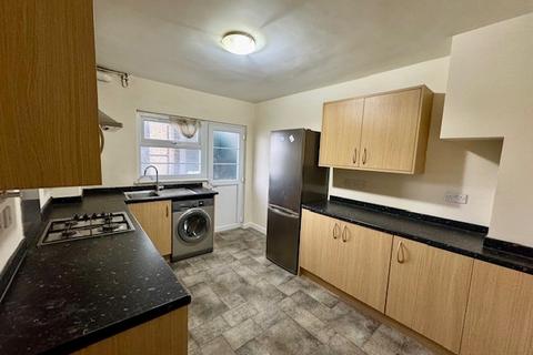 2 bedroom flat to rent, Minehead Court, HARROW HA2