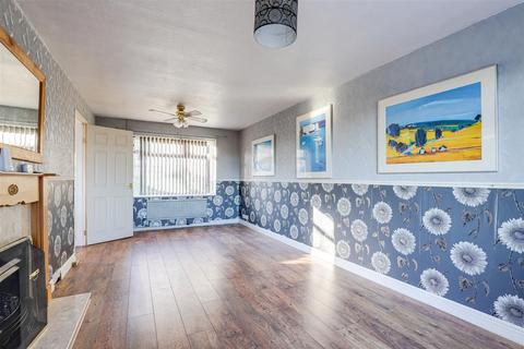 3 bedroom end of terrace house for sale, Mountbatten Grove, Nottingham NG4