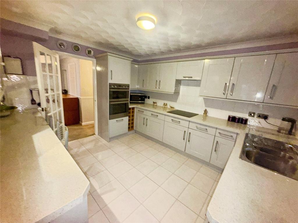 Kitchen/Breakfast Rm