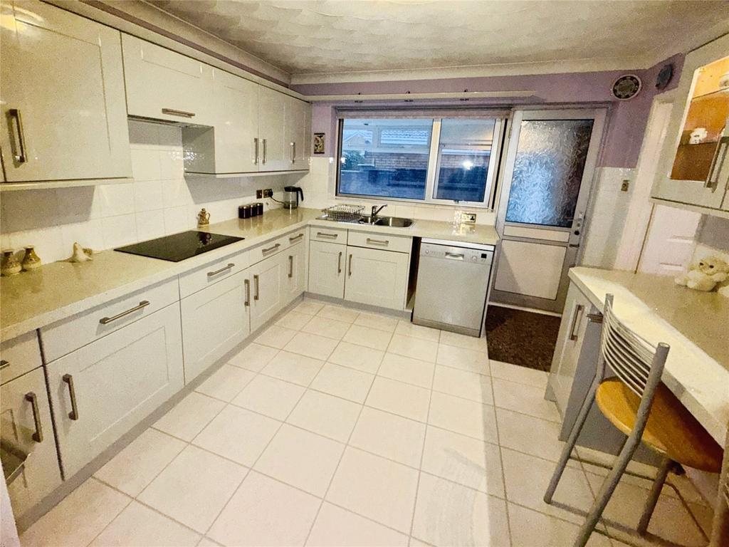 Kitchen/Breakfast Rm