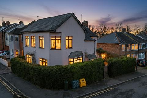 3 bedroom detached house for sale, Victoria Avenue, Saffron Walden, CB11
