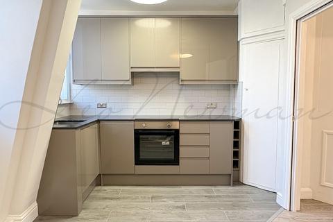 2 bedroom flat to rent, Tottenham Court Road, Fitzrovia, W1