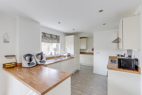 4 bedroom detached house for sale, Morello Drive, Nottingham NG8