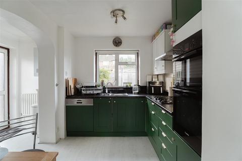 4 bedroom semi-detached house for sale, Weald Way, Reigate