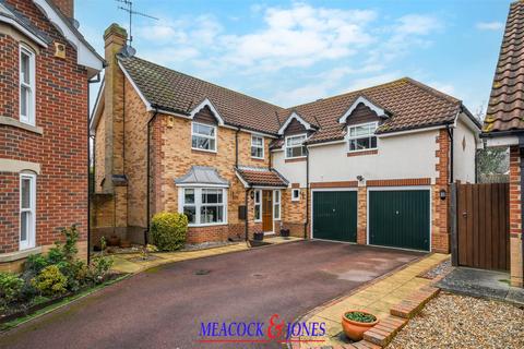 5 bedroom detached house for sale, Bannister Drive, Hutton, Brentwood
