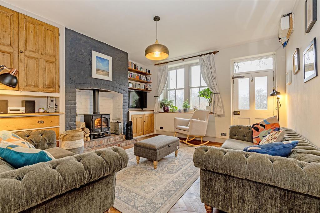Reception Room-1.jpg