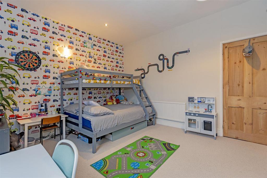 Bedroom 2-4.jpg