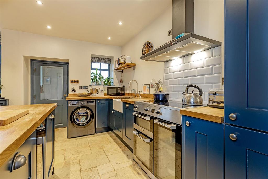 Kitchen-2.jpg