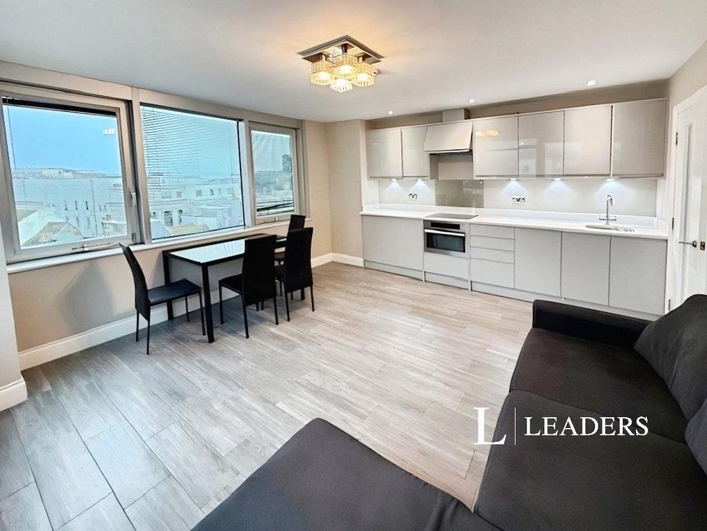 Kitchen/Living