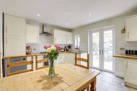 3 bedroom semi-detached house for sale, Queens Road West, Nottingham NG9
