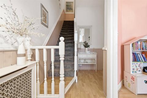 3 bedroom terraced house for sale, Lifstan Way, Southend-on-Sea, Essex, SS1