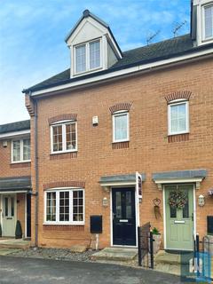 3 bedroom townhouse for sale, Priory Chase, Pontefract, West Yorkshire, WF8
