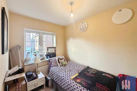 3 bedroom townhouse for sale, Priory Chase, Pontefract, West Yorkshire, WF8