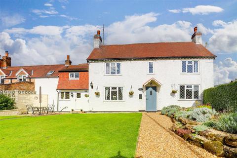 4 bedroom cottage for sale, Sandfield Road, Nottingham NG5