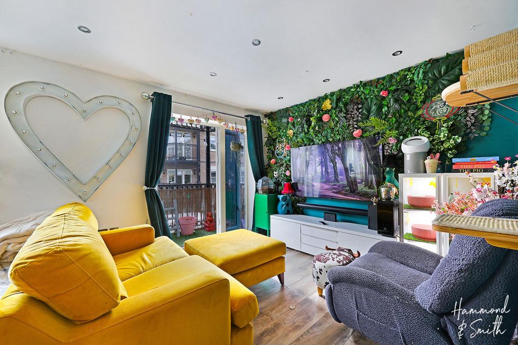 Lounge / Dining Room