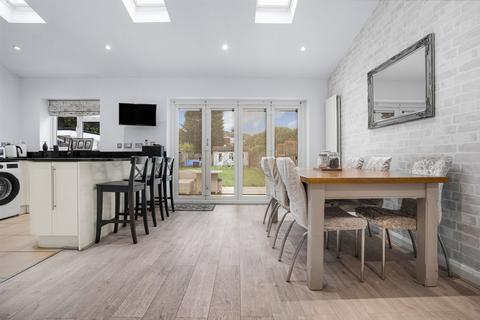 undefined, Grosvenor Road, Staines-upon-Thames, TW18