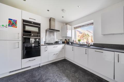 undefined, Flora Close, Swindon, SN26