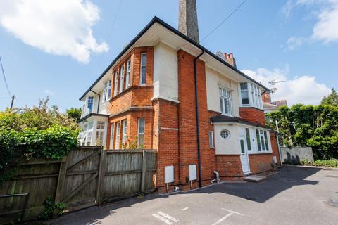 2 bedroom flat to rent - Beechey Road, Bournemouth,