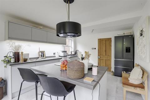 4 bedroom semi-detached house for sale, Porchester Road, Nottingham NG3