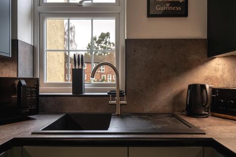 2 bedroom flat for sale, Rye Street, Bishop's Stortford