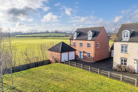 6 bedroom detached house for sale, Vislok Close, Market Harborough LE16
