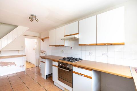 2 bedroom terraced house for sale, Gloucester Road, Stonehouse