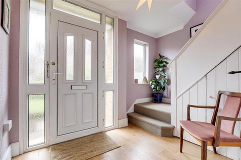 3 bedroom detached house for sale, Southcliffe Road, Nottingham NG4