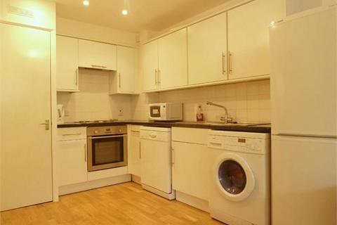 2 bedroom flat to rent - Rudloe Road, Clapham South SW12