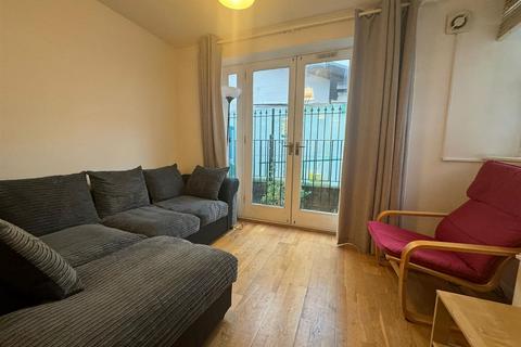 2 bedroom flat to rent, Rudloe Road, Clapham South SW12