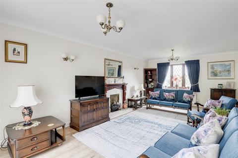 4 bedroom detached house for sale, Hallfields, Nottingham NG12