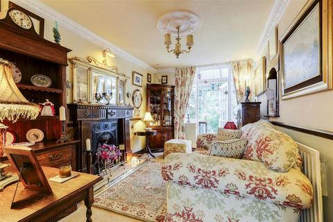 3 bedroom detached house for sale, Brooklands Drive, Nottingham NG4