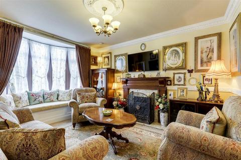 3 bedroom detached house for sale, Brooklands Drive, Nottingham NG4
