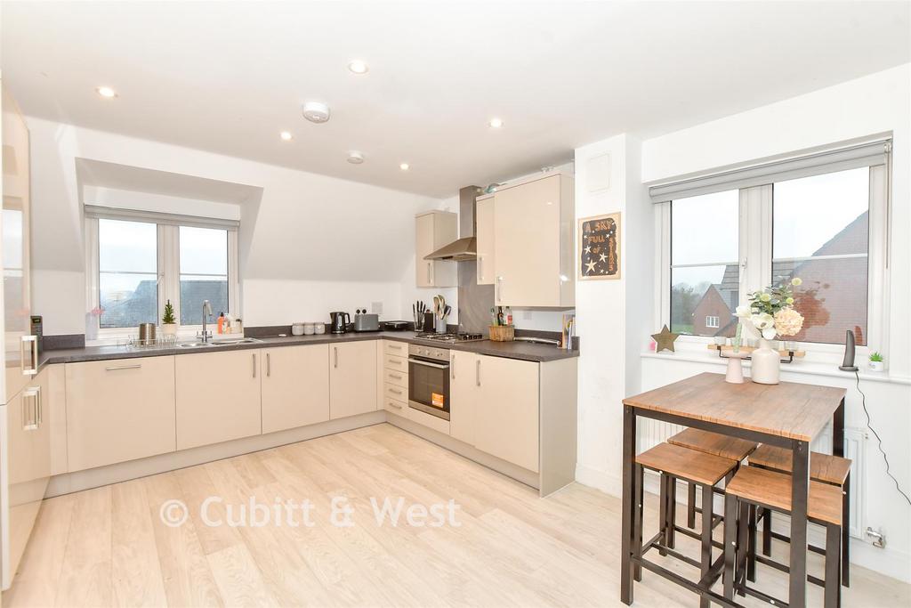 Lounge/Kitchen