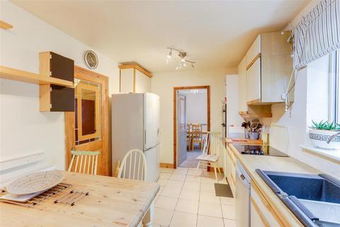 4 bedroom detached house for sale, Weaverthorpe Road, Nottingham NG5