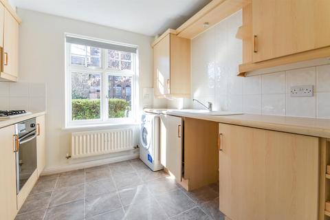 2 bedroom flat to rent, Aragon Court, Raleigh Street, Nottingham, NG7