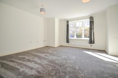 2 bedroom flat to rent, Aragon Court, Raleigh Street, Nottingham, NG7
