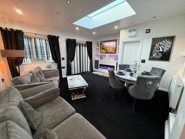 Lounge 2