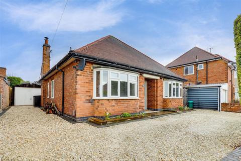 3 bedroom detached bungalow for sale, Roslyn Avenue, Nottingham NG4