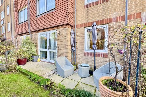 1 bedroom retirement property for sale, Sea Road, Boscombe, Bournemouth, BH5