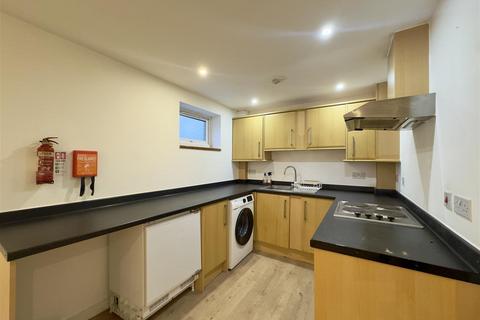 1 bedroom flat to rent, 16 Edgcumbe Gardens, Newquay TR7