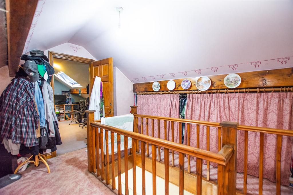 Loft Room.jpg