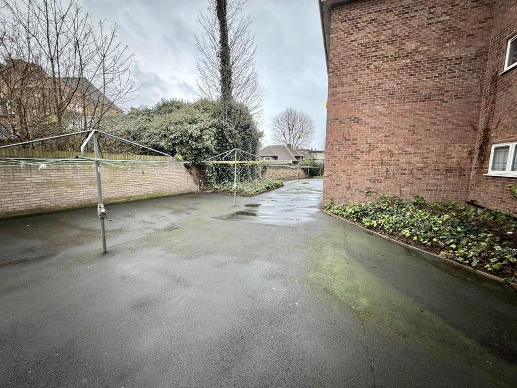 Communal Gardens.jpeg