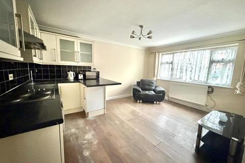 2 bedroom flat for sale, Westbury Road, Barking IG11