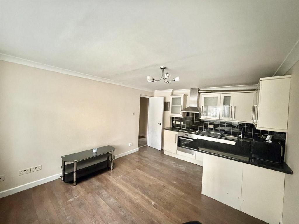 Kitchen Lounge 1.jpeg