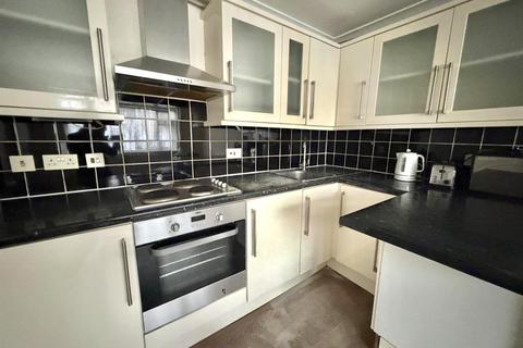 2 bedroom flat for sale, Westbury Road, Barking IG11