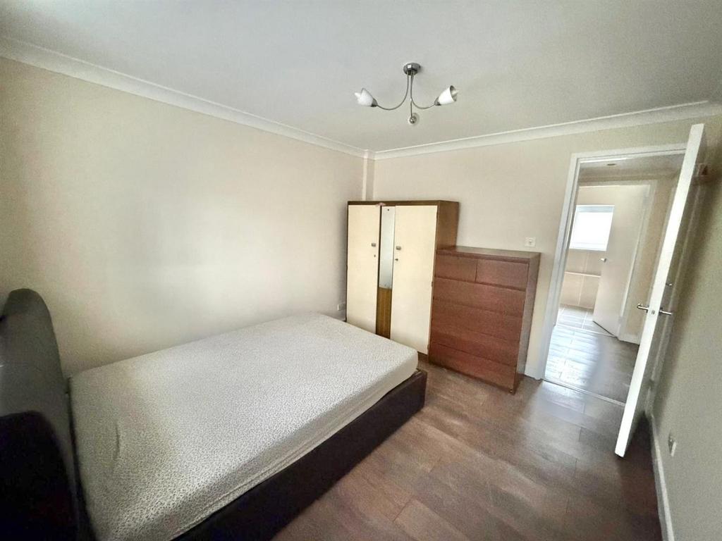 Bedroom One.jpeg