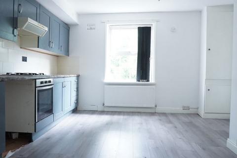 1 bedroom flat to rent, 2B Tower Hill, Hessle, HU13 0SP