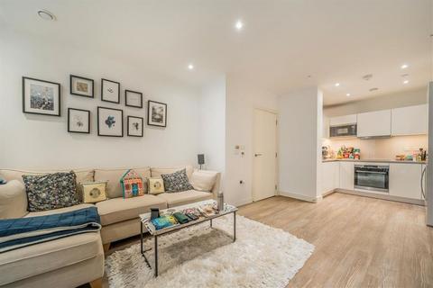 1 bedroom flat for sale, Telegraph Avenue, London SE10