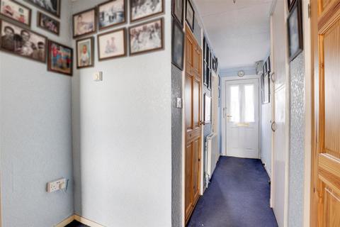 undefined, Abercarn Close, Nottingham NG6