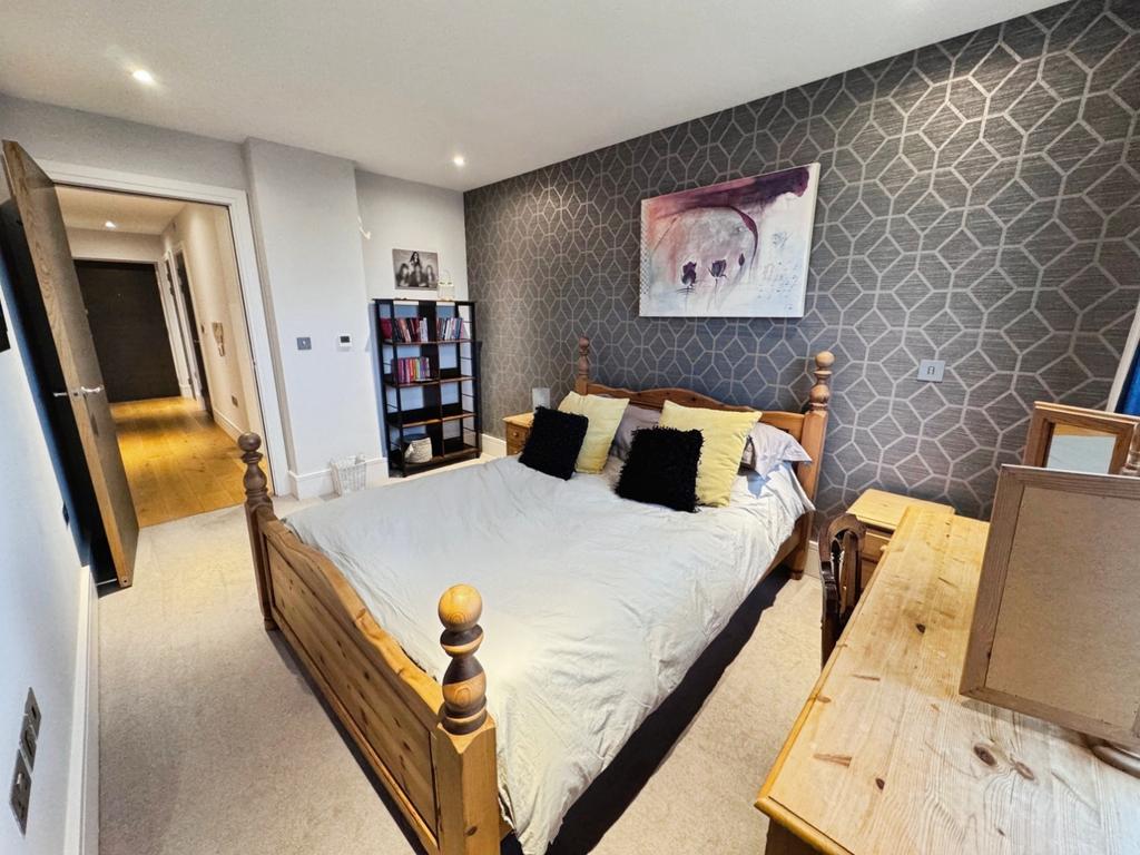 Main Bedroom